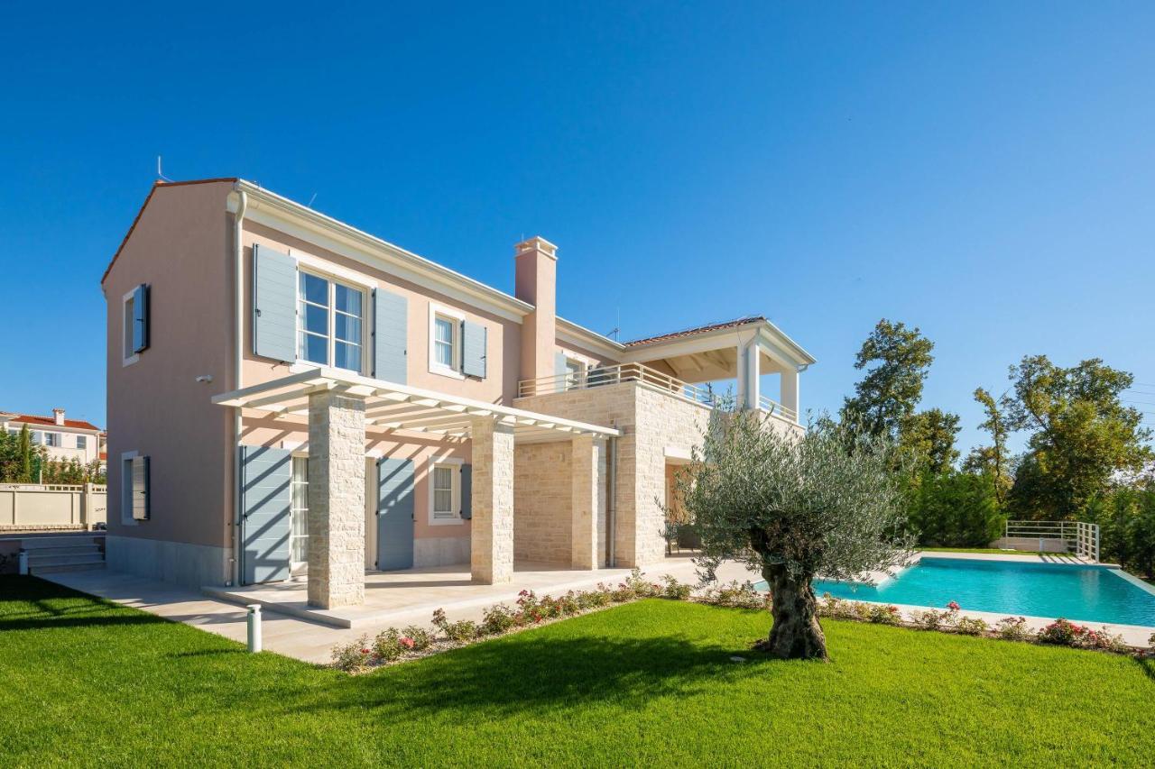 Villa Divine By Ilc Brtonigla Exterior photo